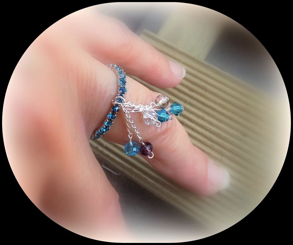 BAGUE CRISTAL SWAROVSKI - ARGENT 925
Bijoux et montres