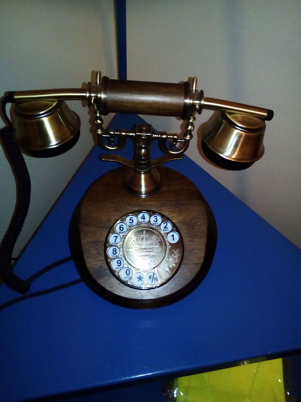 TELEPHONE IMITATION ANCIEN Téléphones et tablettes