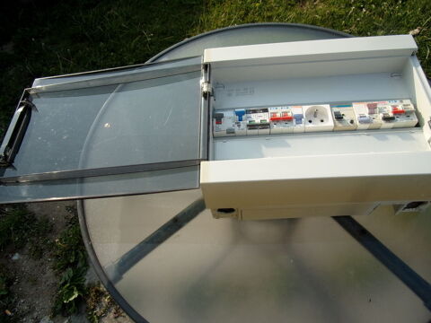 Grand Tableau �lectrique IP40 d'occasion 35 X 27 X 15 cm 60 Libercourt (62)