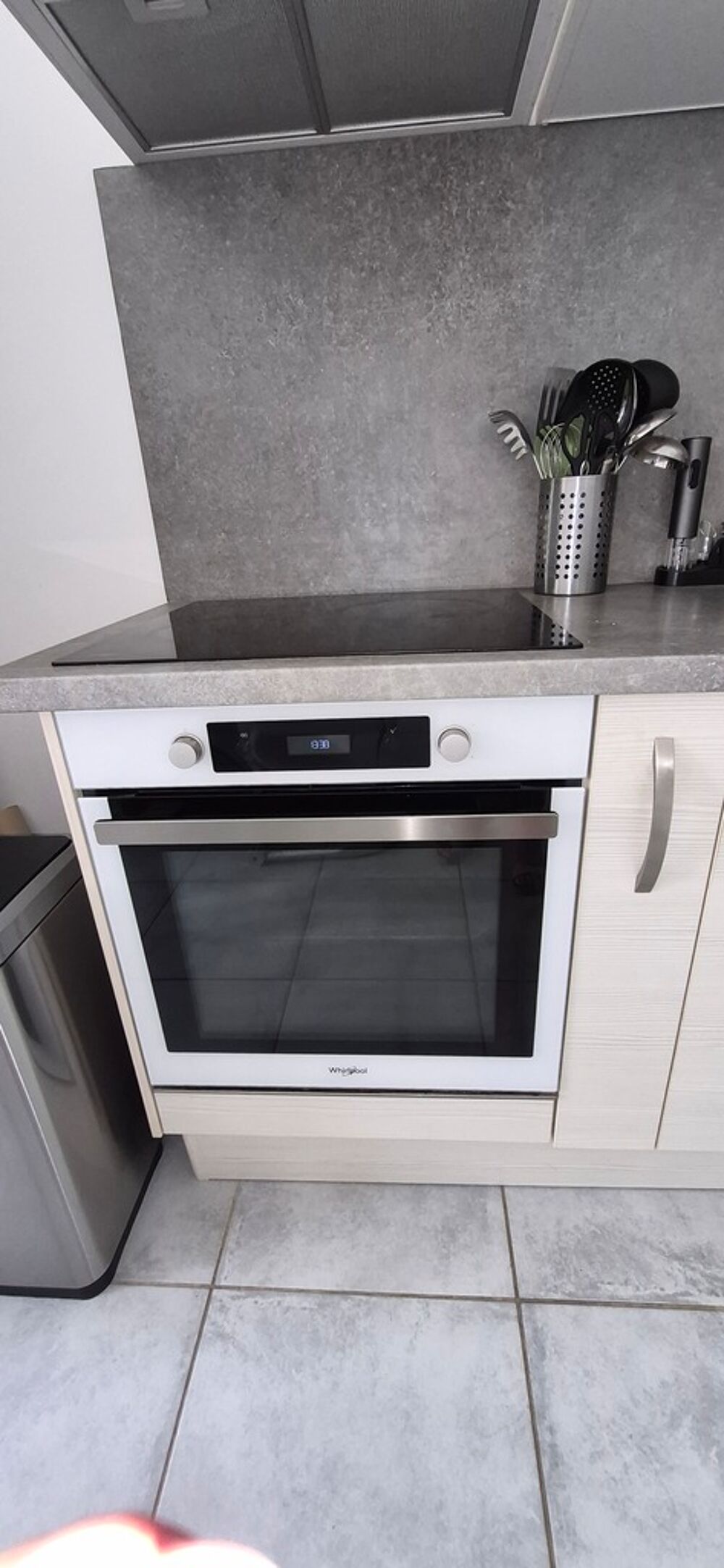 Four encastrable Whirlpool blanc Electroménager