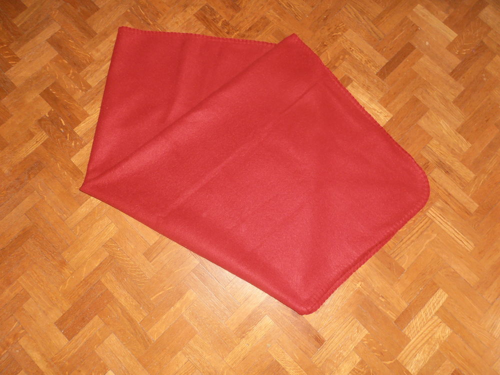 Plaid rouge 1 (79) Décoration