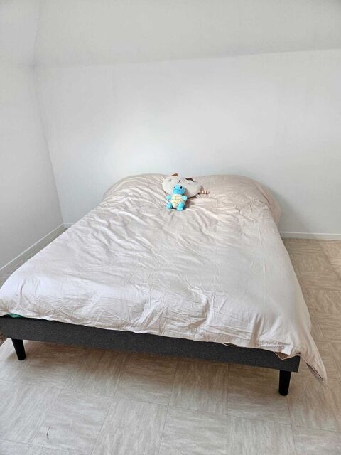Lit 160x200 cm marque Emma ; matelas Emma Original Hybrid V2 160 x 200 + drap house + protège matelas + oreillers + taies d'oreillers + couette 500 Louvres (95)