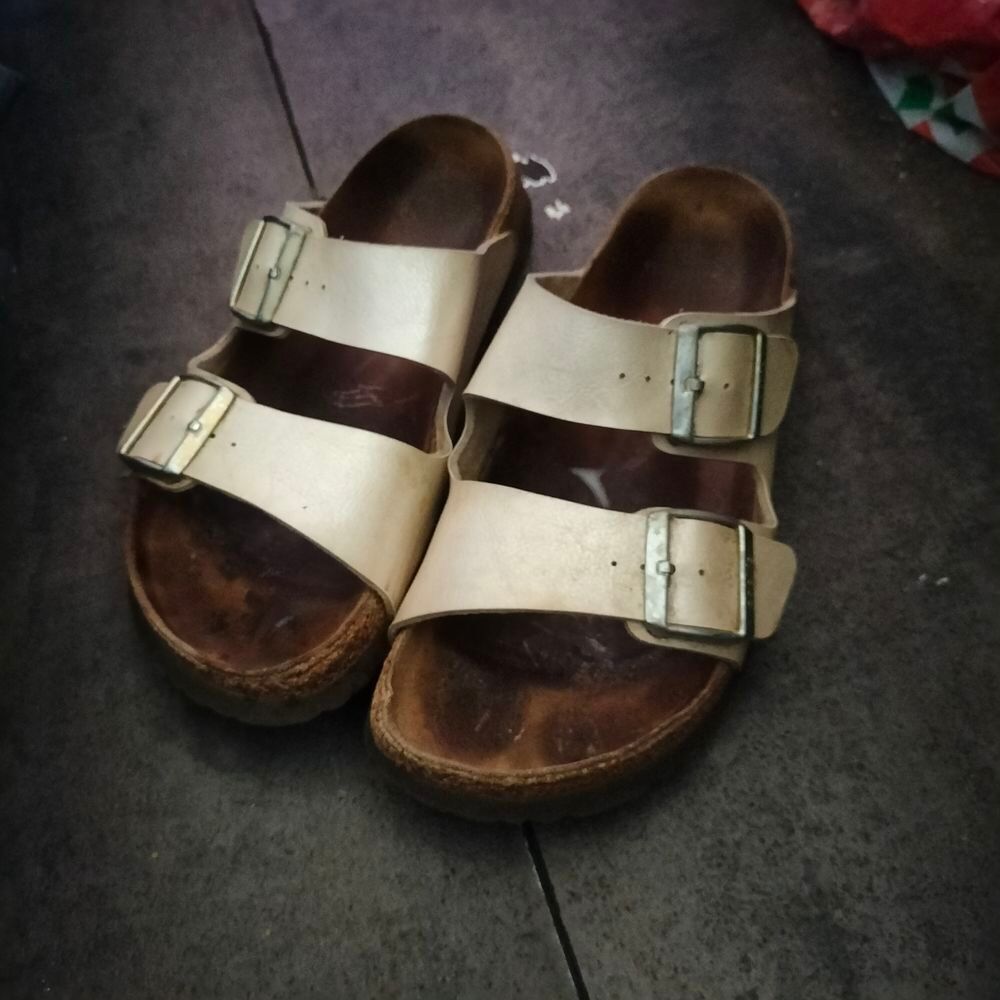 Sandales cuir papillio pointure 39 tr&egrave;s bon &eacute;tat Chaussures