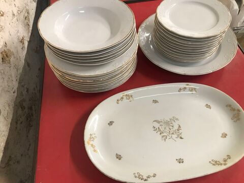 lot de vaisselle en porcelaine pour 50 eur SUR PLACE Draveil (91)