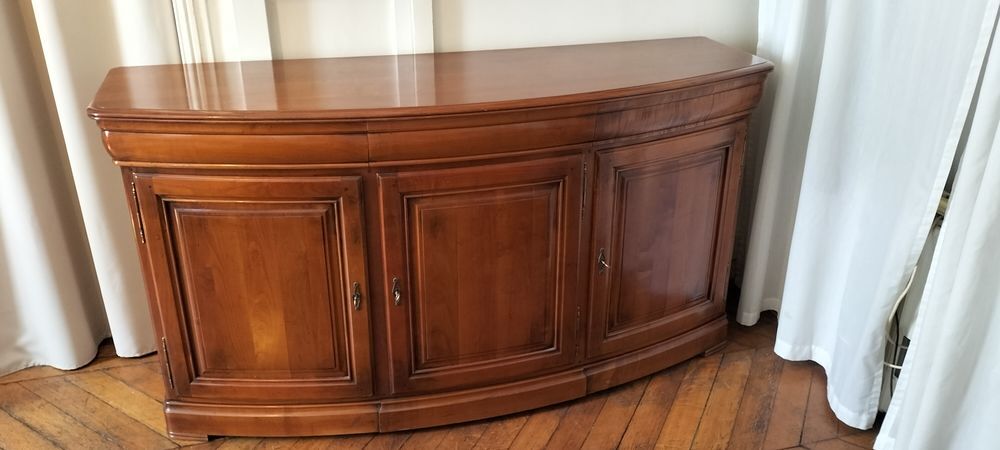 Donne beau buffet bois Meubles