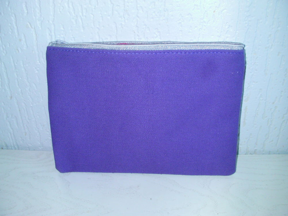 PETITE POCHETTE couleur mauve Maroquinerie