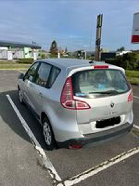 Grand Sc&eacute;nic III dCi 110 FAP eco2 Expression 5 pl 2009 occasion 27200 Vernon
