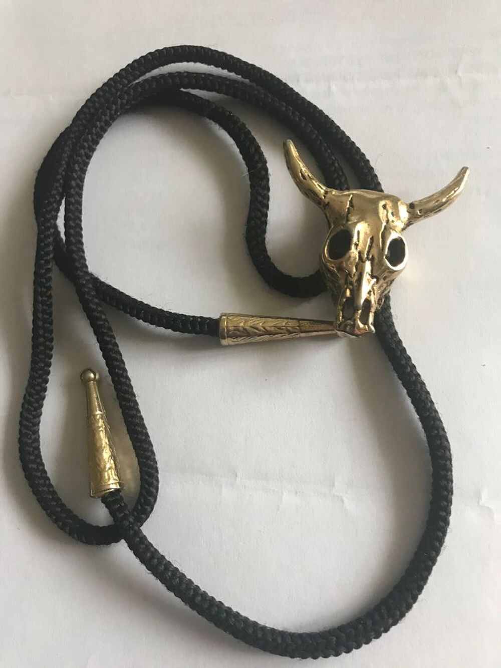 cordon cr&acirc;ne de taureau Bijoux et montres