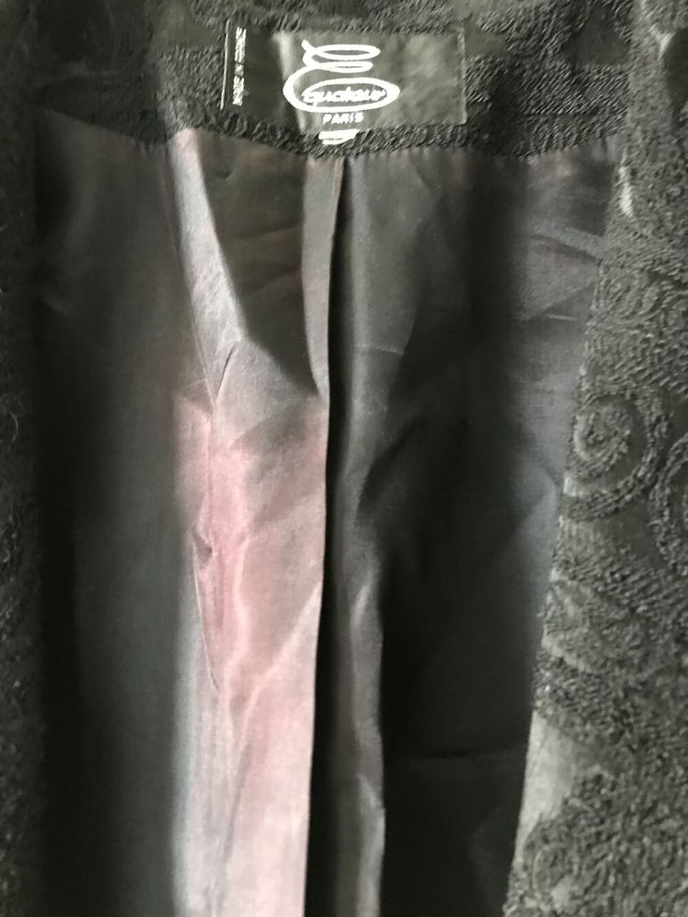 VESTE NOIRE DESSINS en MOIRE T. 44 Vêtements