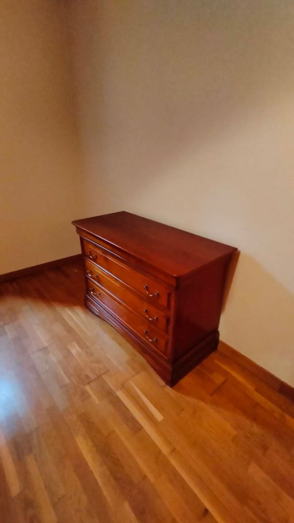 Meubles anciens en bois pour chambre Meubles