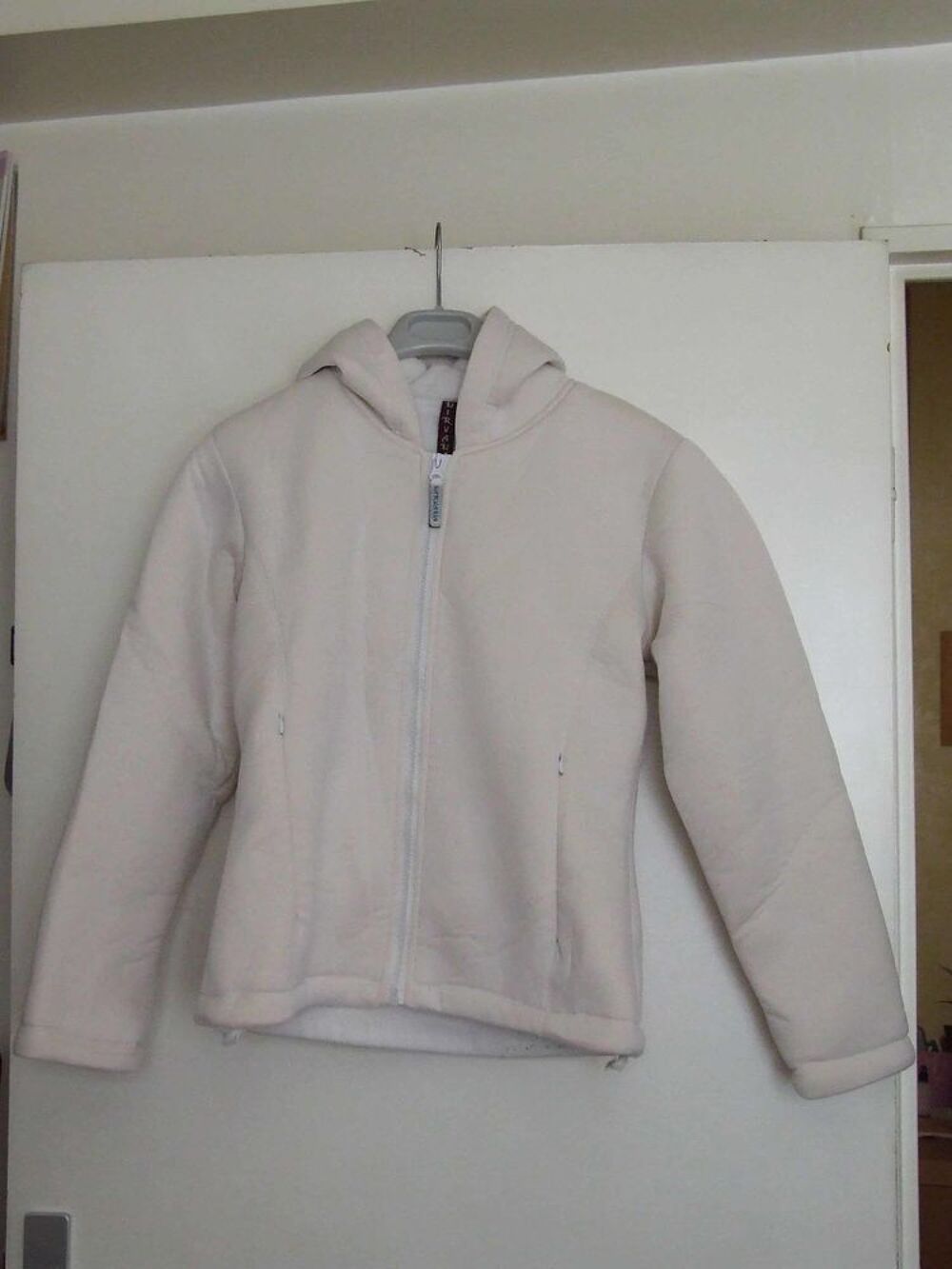 Veste polaire &agrave; capuche, NIRVANA, &Eacute;cru, 38-40, TBE Vêtements