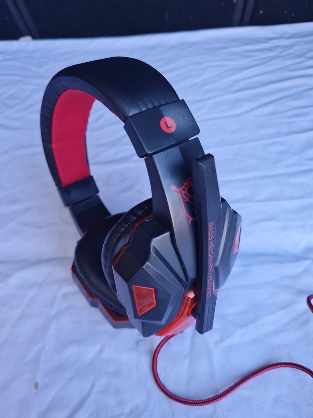 Casque Gaming Filaire SOYTO SY830MV - Neuf (avec micro et LED rouges) Consoles et jeux vidéos