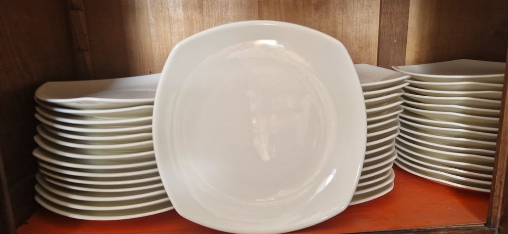 Lot 45 Assiettes Cuisine