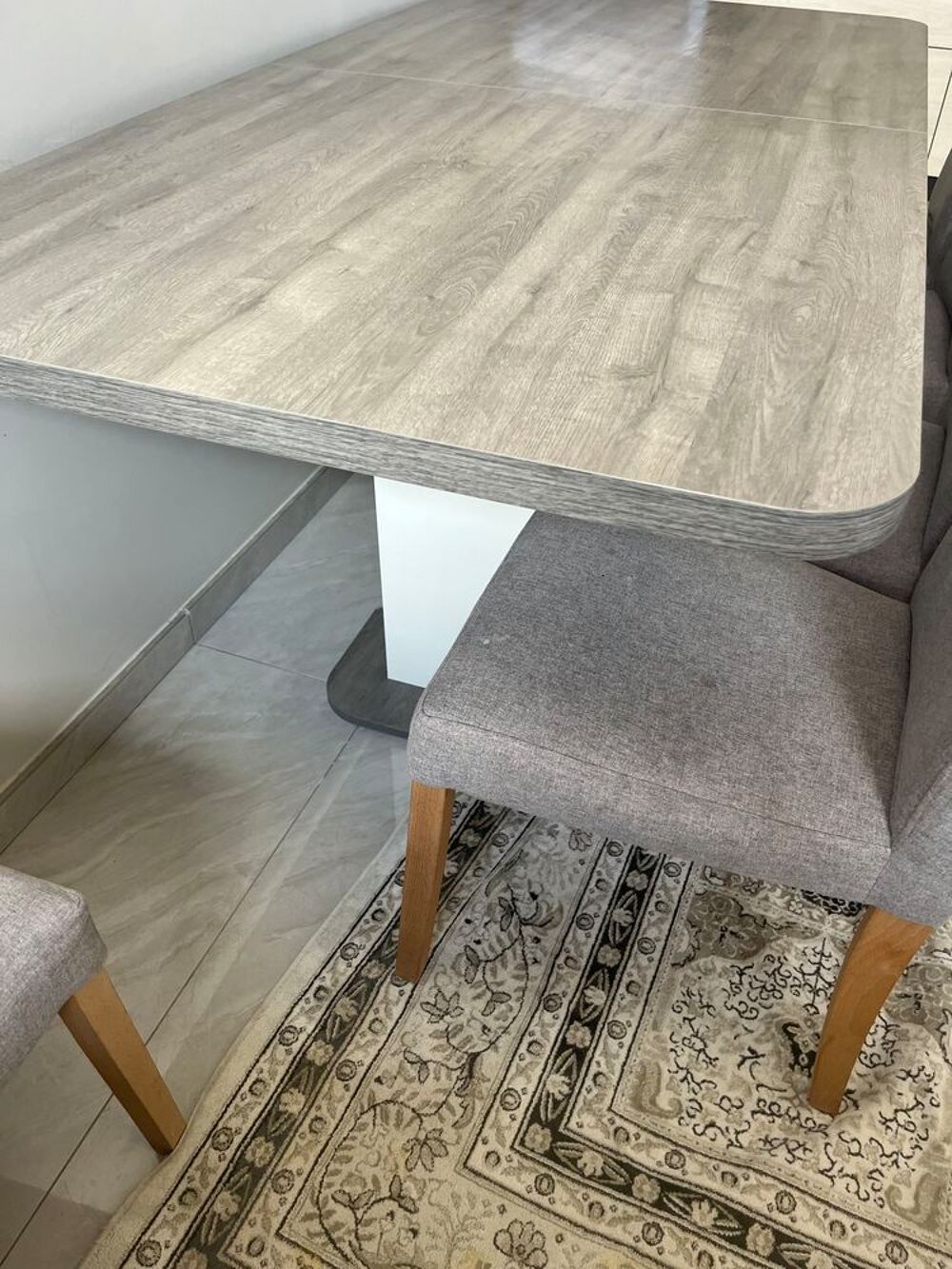 Table + 8 chaise Meubles