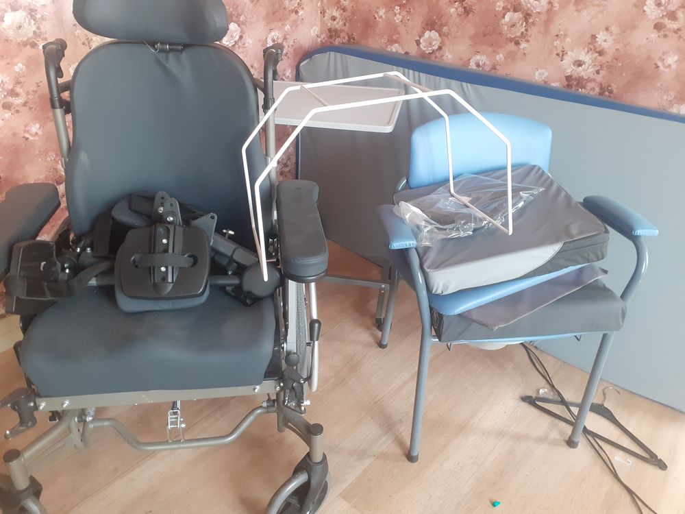 Mat&eacute;riels m&eacute;dicaux Meubles