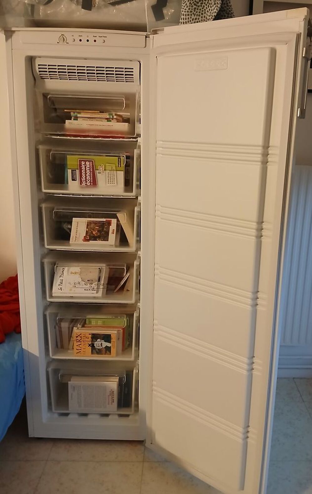 Cong&eacute;lateur armoire THOMSON Electrom�nager