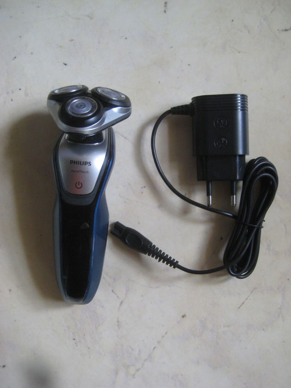rasoir rechargeable Philips &eacute;tanche. Electroménager