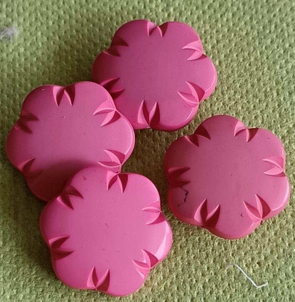 17 Boutons Vintage Forme FLEURS ? Nuances de Roses - LOT N&deg;9 Décoration