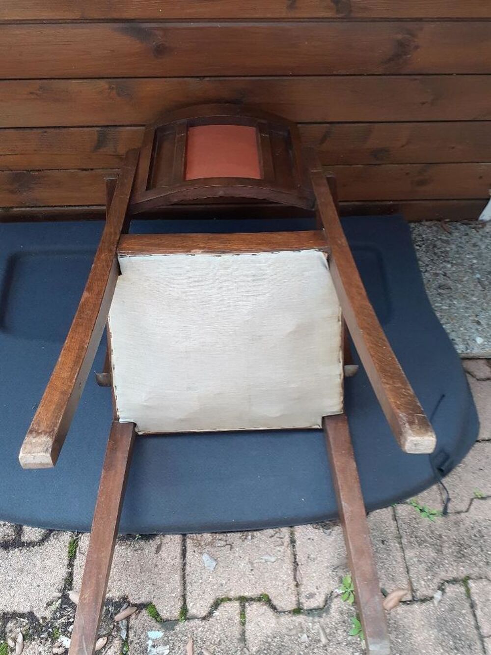 CHAISE AVEC ACCOUDOIRS Meubles