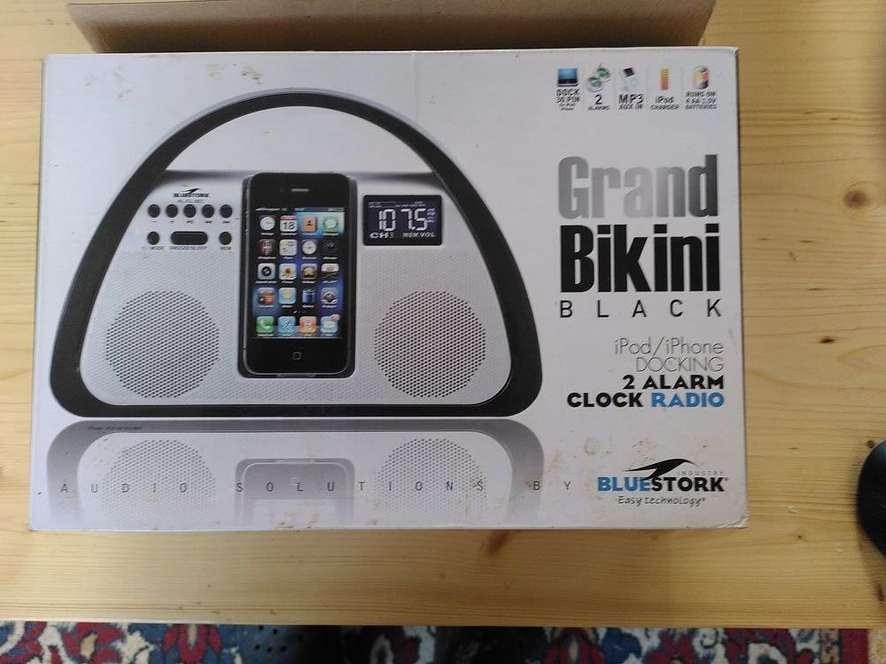 Radio r&eacute;veil Bluestork Grand Bikini Black dock iPod iPhone Audio et hifi
