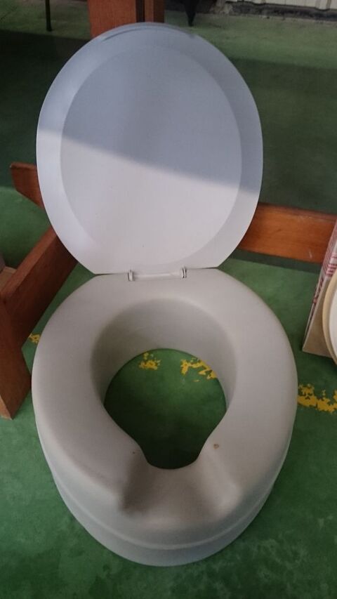 r�hausseur WC adulte, neuf 15 Abbeville (80)