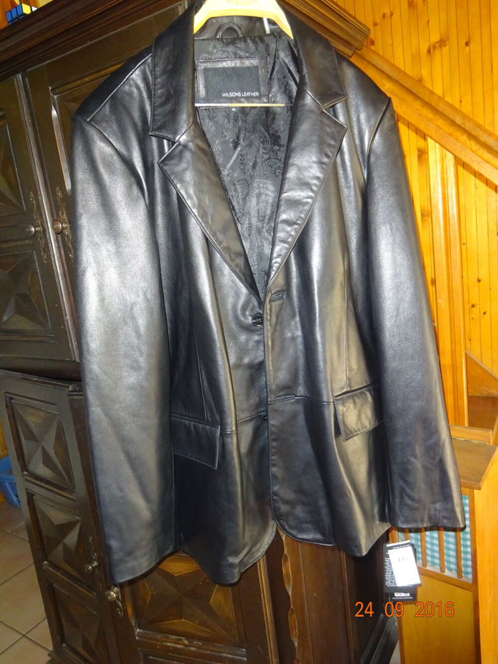 veste en cuir neuve Vêtements