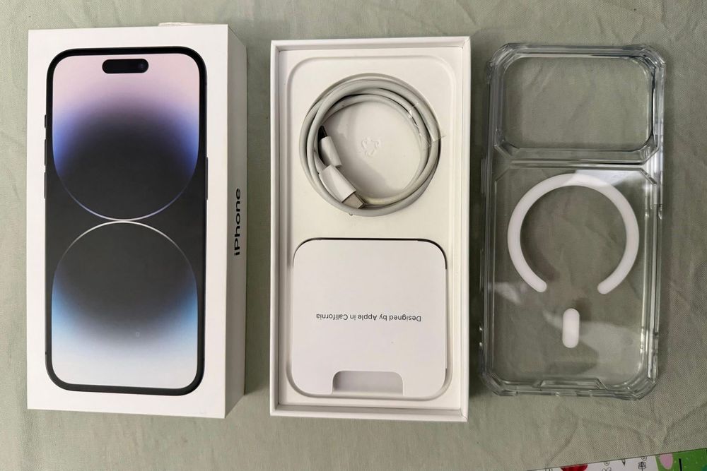 IPhone 15 Pro Max 256 go Téléphones et tablettes
