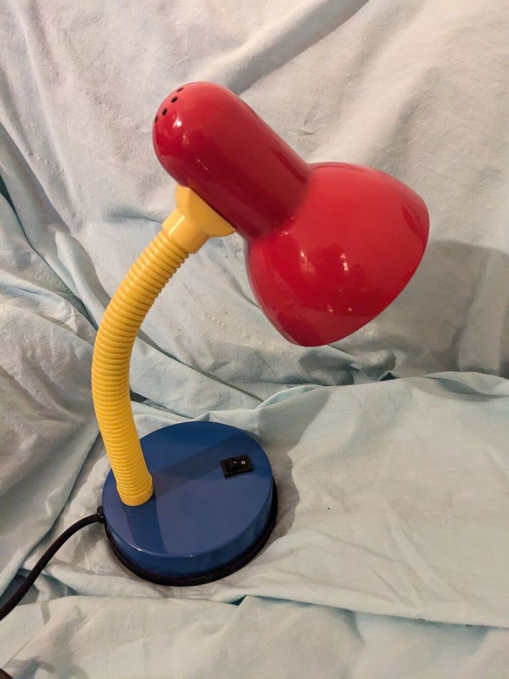 Lampe design MEMPHIS couleurs primaire en parfait &eacute;tat.
Memp Décoration