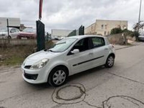 Clio III Clio 1.5 dCi 70 eco2 Dynamique 2008 occasion 34690 Fabr&egrave;gues