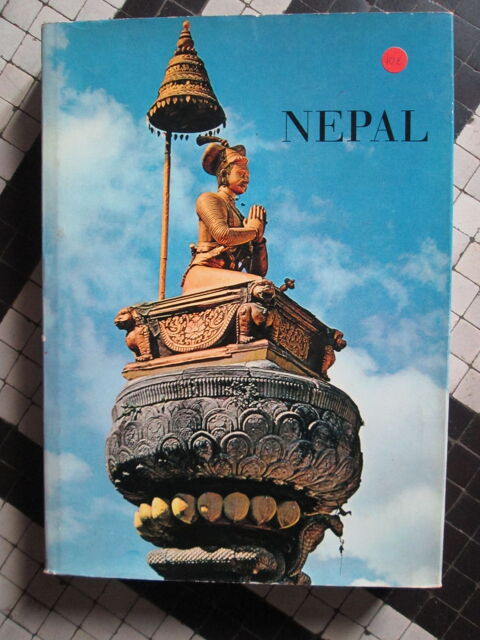 Beau livre Népal (nombreuses photos) 10 Herblay (95)