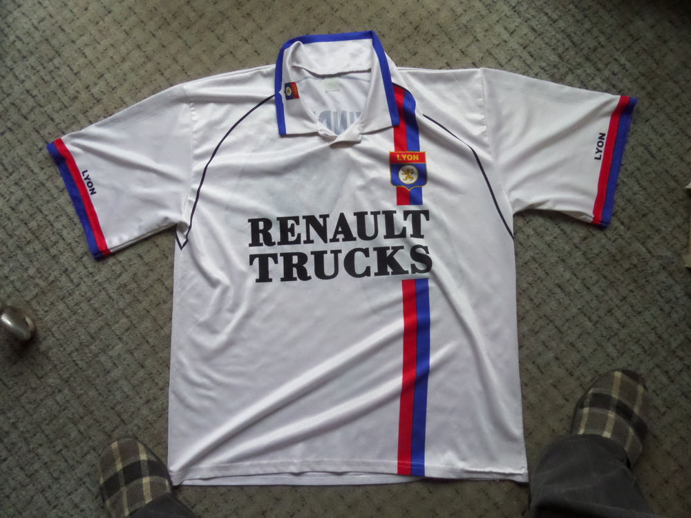 maillot de LUYINDULA a L OLYMPIQUE LYONNAIS Vêtements