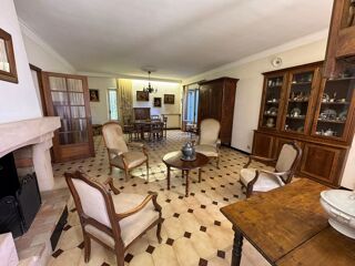  Maison à vendre 8 pièces 1632 m²