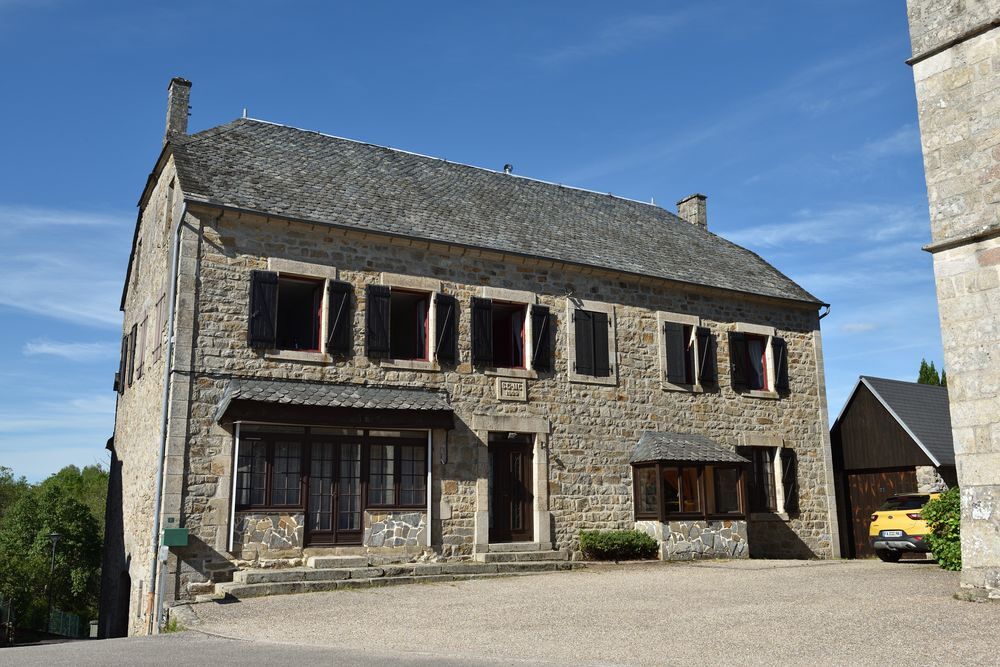 Maison 11 pièces 275 m² · à Saint-Paul · 275 m² · 239 000 €