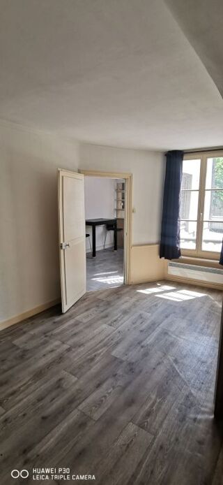  Appartement à louer 1 pièce 28 m²