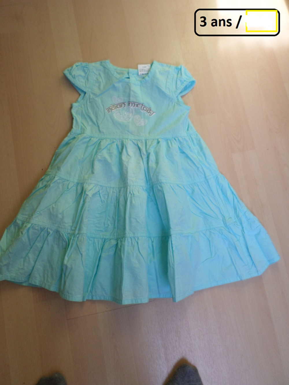 Robe 3 ans
Tr&egrave;s bon &eacute;tat Vêtements enfants