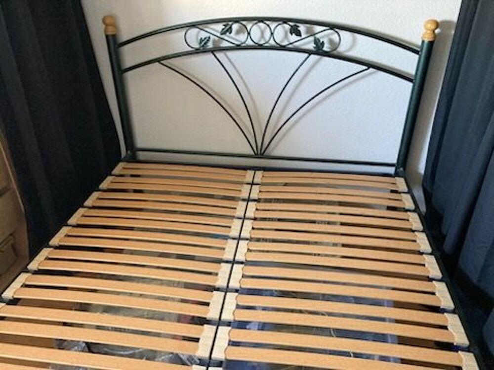 lit fer forger 140 cm x. 190 cm Meubles