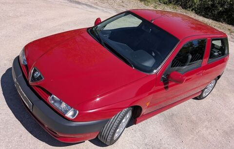 Alfa-romeo 145 Alfa Romeo  2.0i Quadrifolio