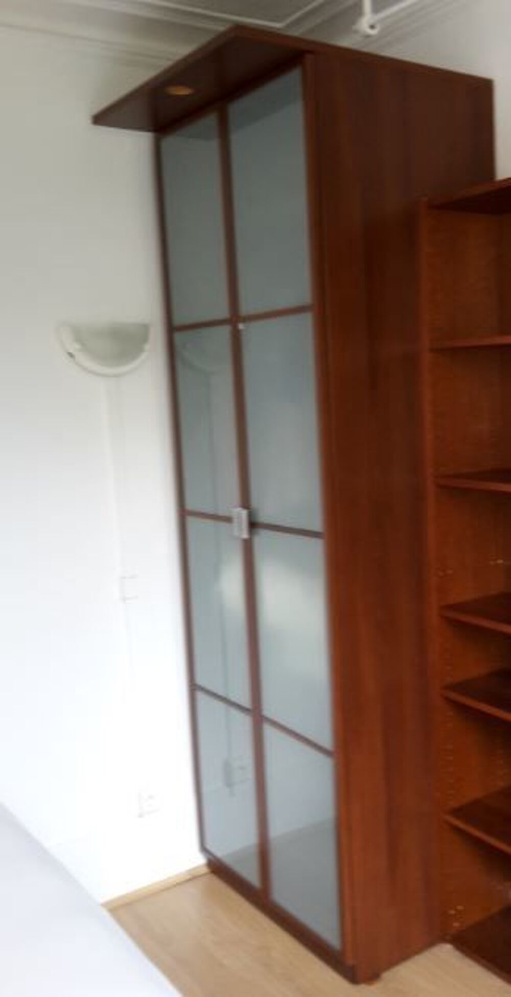 A SAISIR sur place Armoire avec commode 3 tiroirs, penderie Meubles