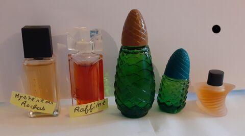 Miniatures de parfums sans botes.  2 Paris 18 (75)