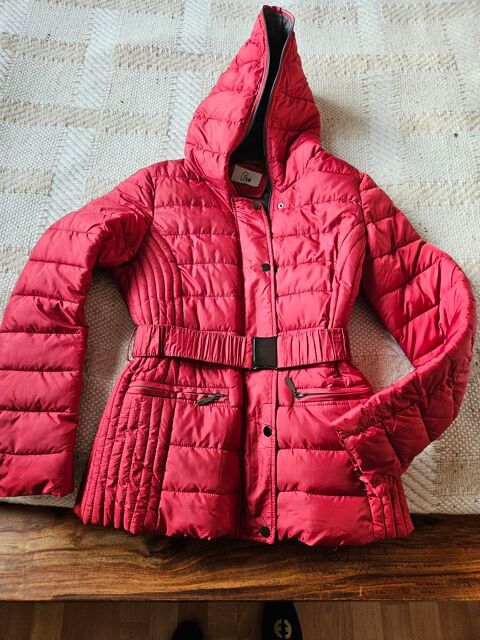 Veste d'hiver femme jamais portée ou lavée 12 Villars (42)