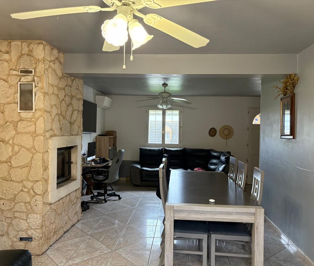 Vente Maison Maison contemporaine de 100 m2 avec piscine ? 230 000 � Sergines