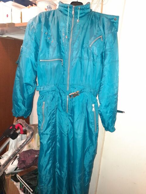 Combi de ski ou sport 20 Libourne (33)
