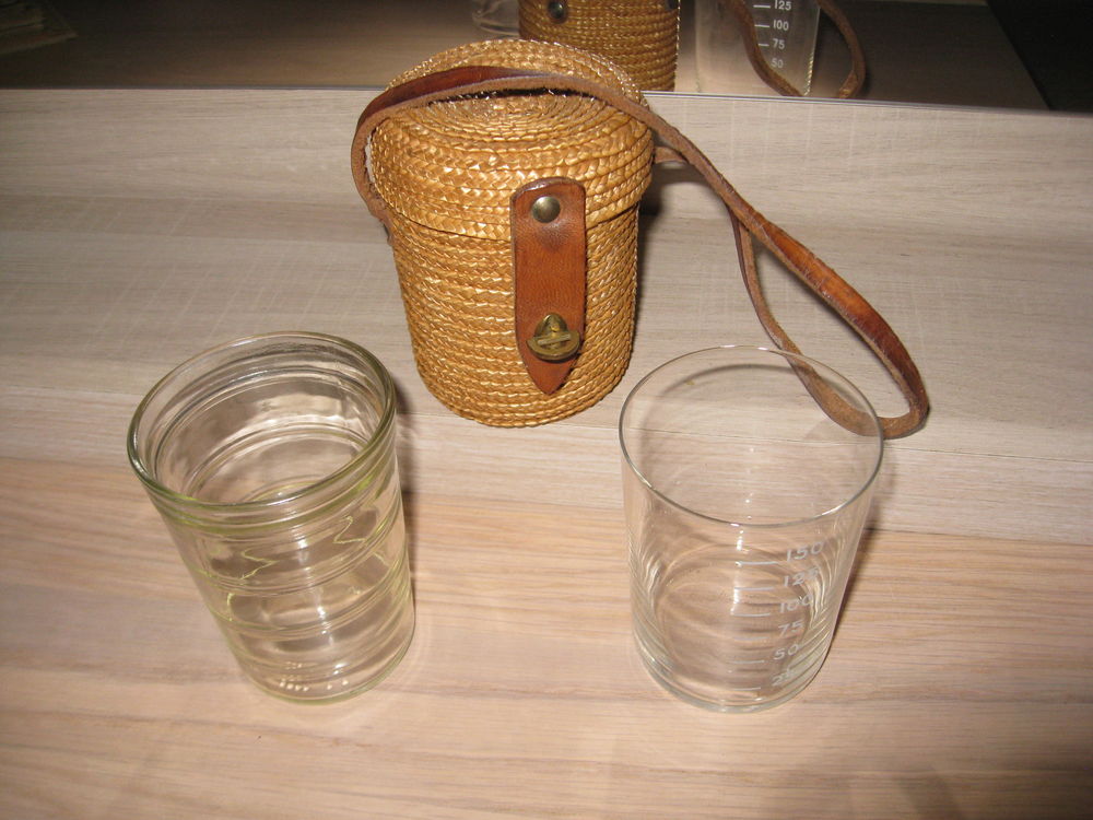 2 Verres de curiste avec panier 