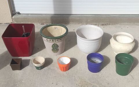 Pots de fleurs en terre cuite et plastique 1 Metz (57)