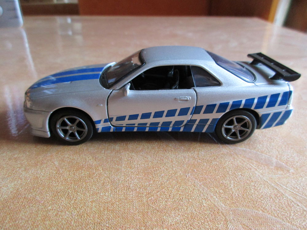 voiture nissan GT-R 