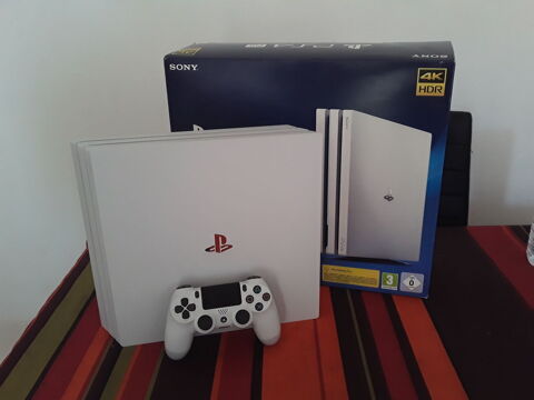 ps4+pro+blanche+1To. 300 Montreuil (93)