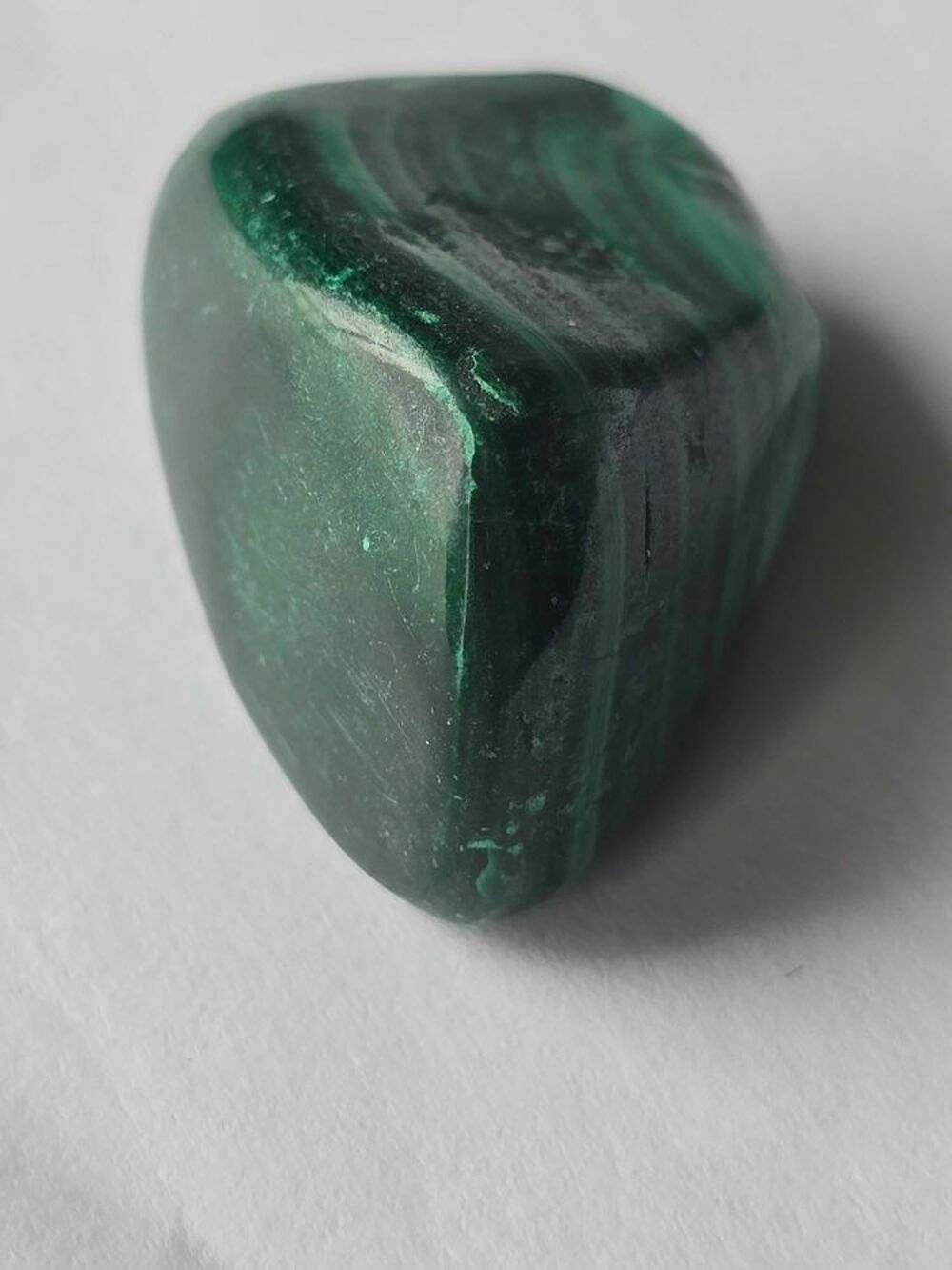V&eacute;ritable Malachite de RDC-Superbes Rubanements Verts 14g 