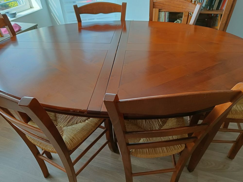 table salle &agrave; manger + chaises Meubles