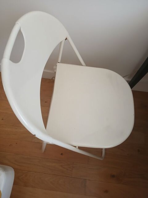 chaises 25 Villeurbanne (69)