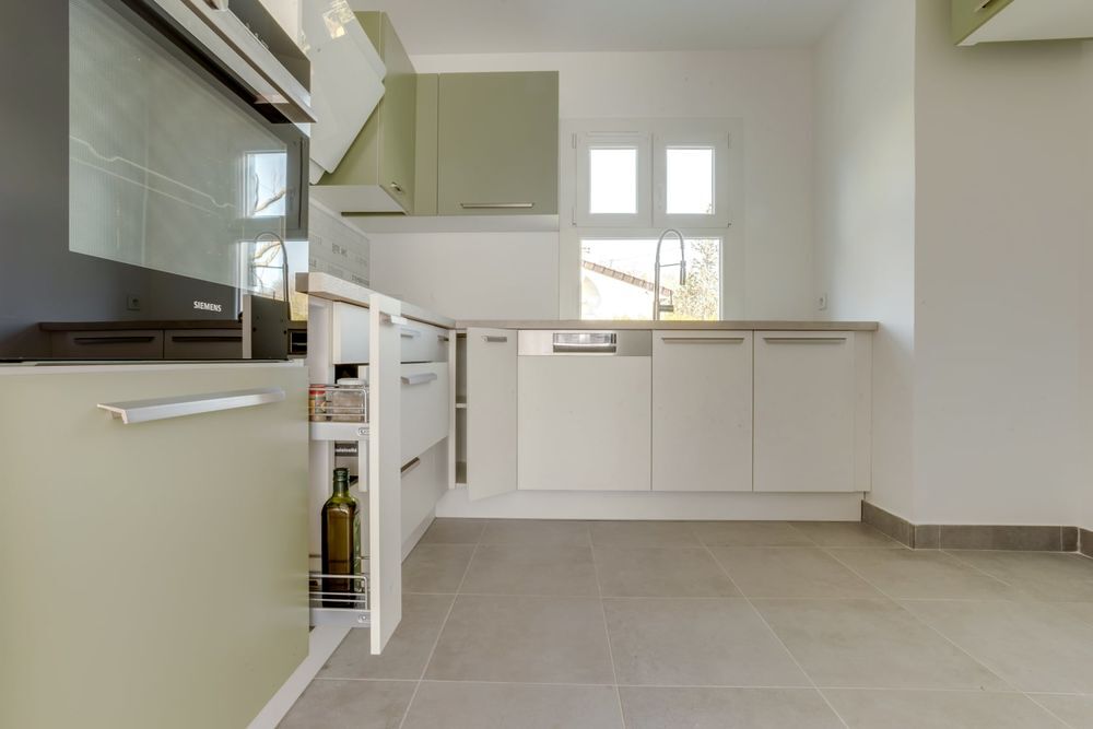   Travaux d'int�rieur tous corps d'�tat. 